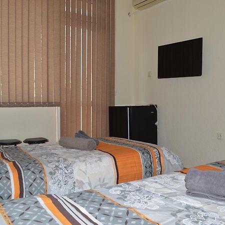 Dionis Hotel ペトリチ エクステリア 写真
