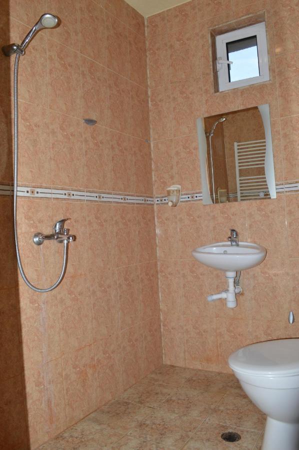 Dionis Hotel ペトリチ エクステリア 写真