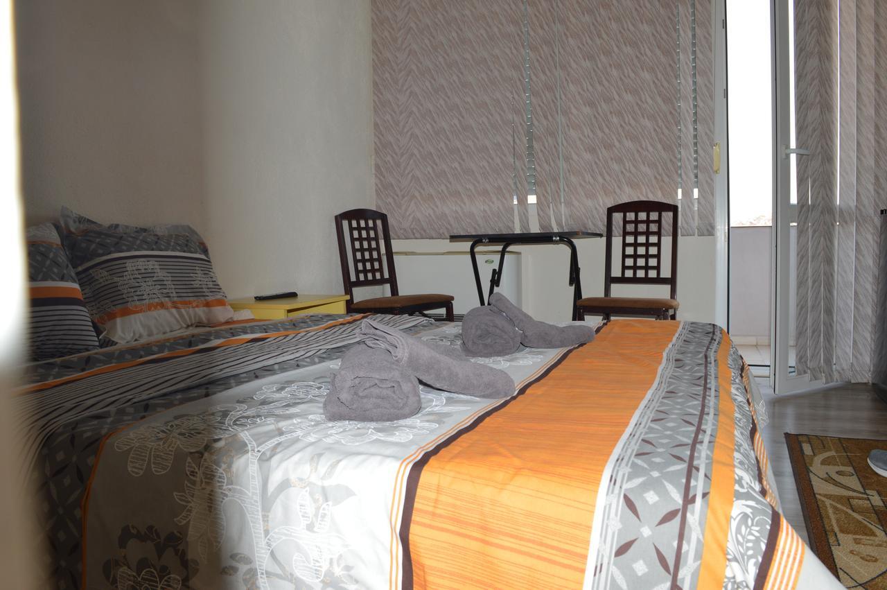 Dionis Hotel ペトリチ エクステリア 写真
