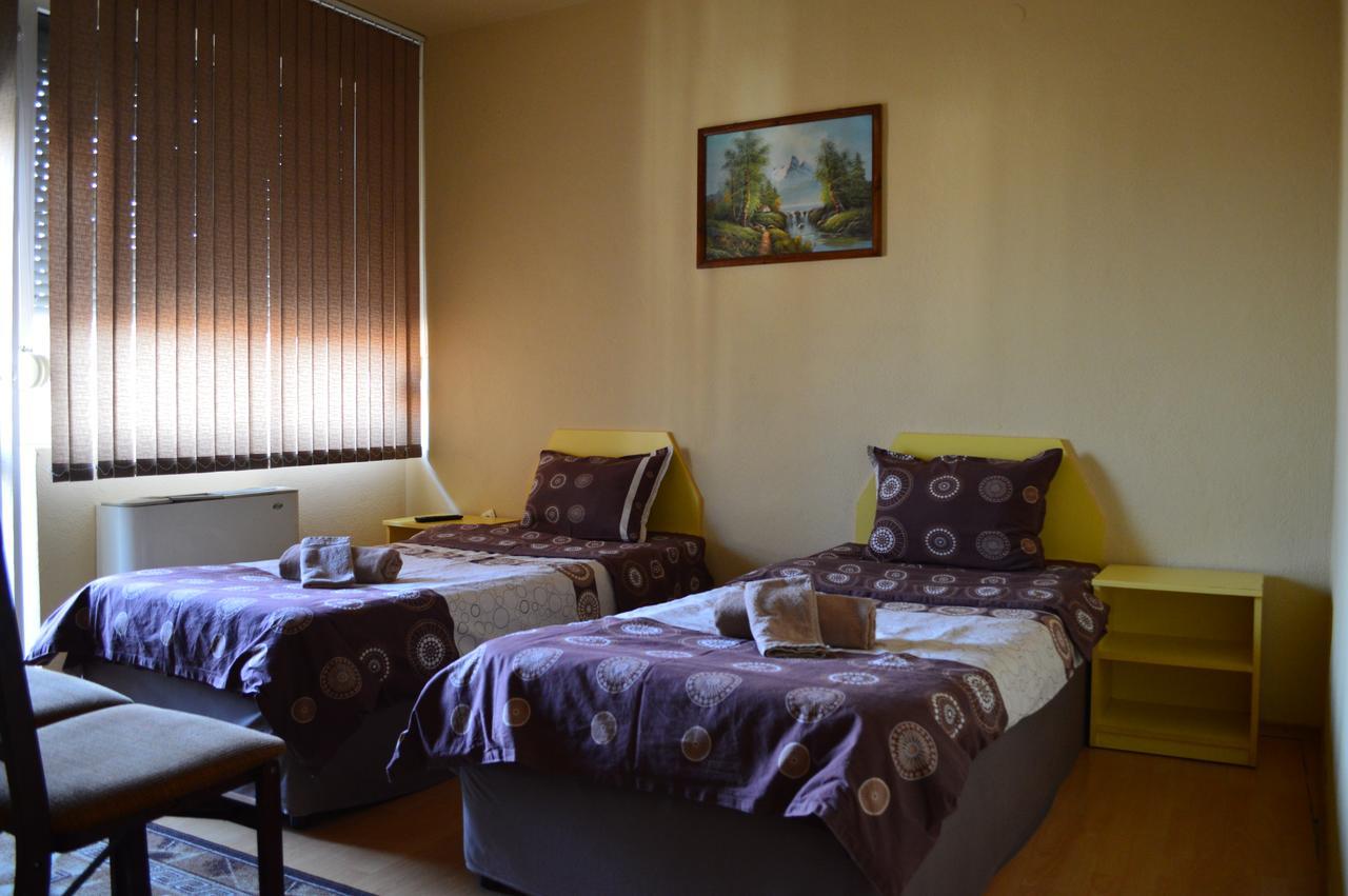 Dionis Hotel ペトリチ エクステリア 写真